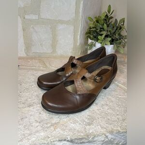 Earth Origins by Earth brown leather “Regina” Low Pump Loafer Heels Sz 11